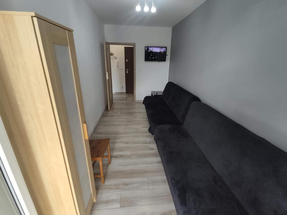1110 Smialego 39 - Tanie Pokoje W Apartamencie - Samodzielne Zameldowanie - Self Check In Poznań Exterior foto